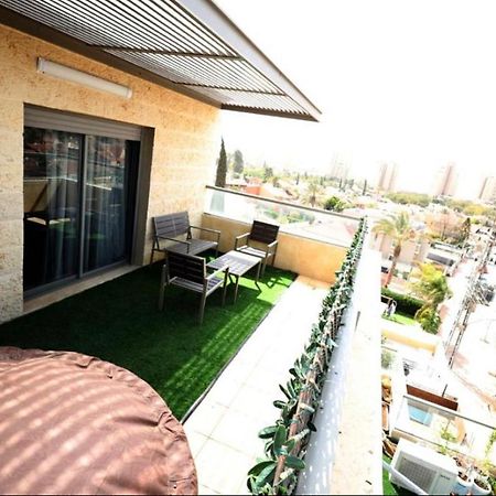 מיני פנטהאוז Hotell Beersheba Exteriör bild