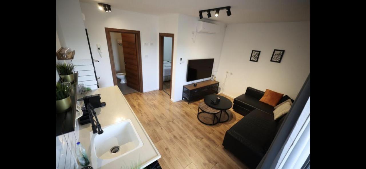 מיני פנטהאוז Hotell Beersheba Exteriör bild